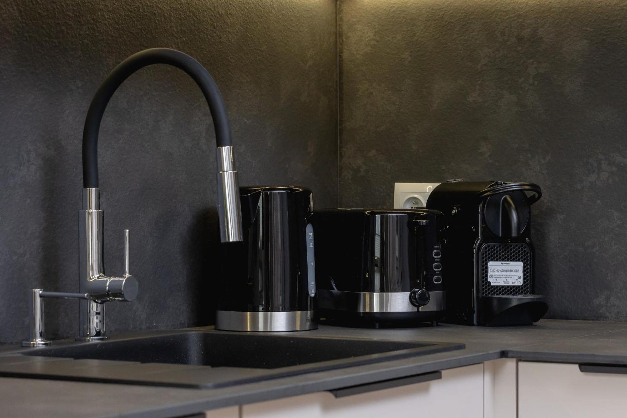 Bright Apartment In Krakow With Garden, Air Conditioning, Parking And Desk By Renters Prestige Luaran gambar