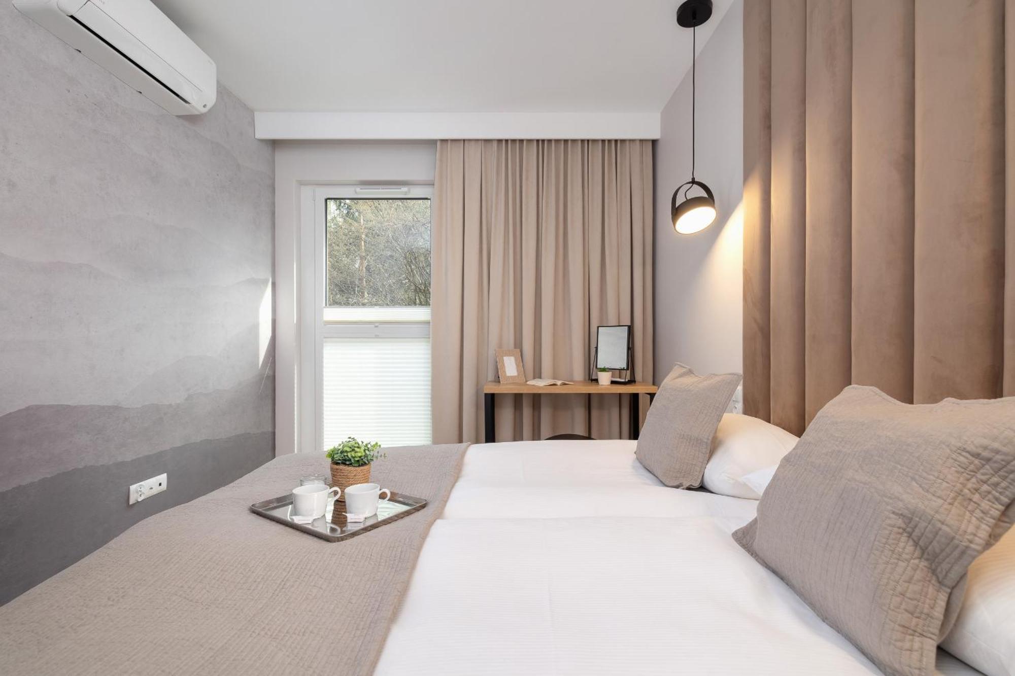 Bright Apartment In Krakow With Garden, Air Conditioning, Parking And Desk By Renters Prestige Luaran gambar